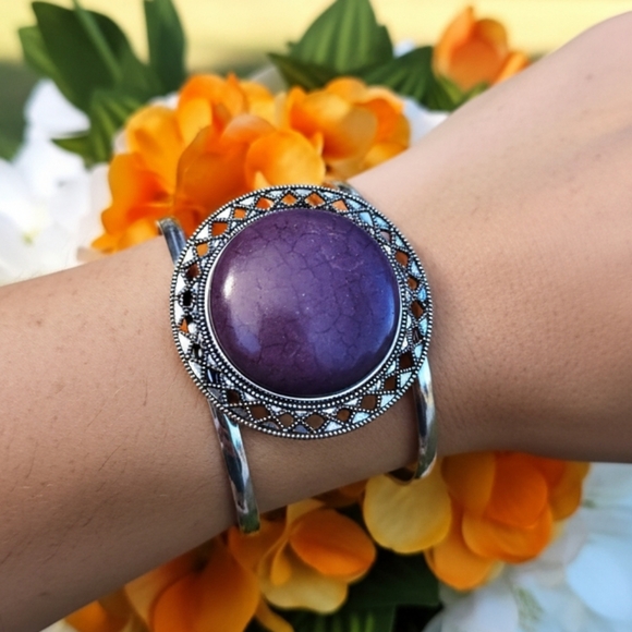 Cuff Bracelet - Picture 11 of 11